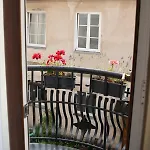 Stylish & Brand New 1 Bdr In Old Town *