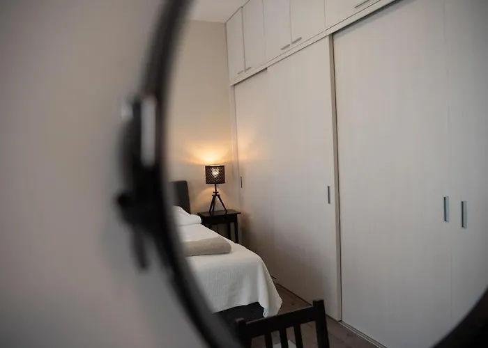 Stylish & Brand New 1 Bdr In Old Town